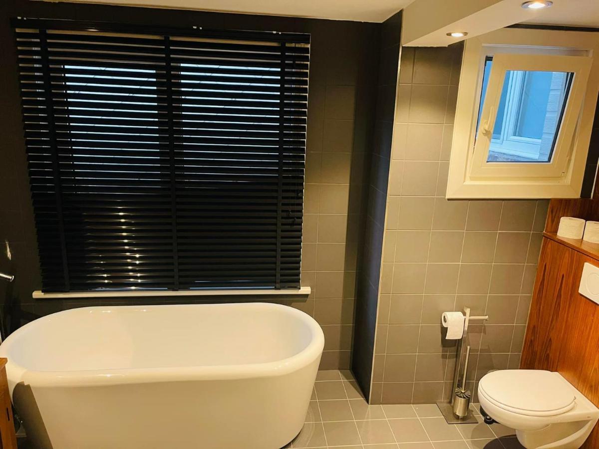 O-Sea House: Herenwoning In Belle Epoque Wijk Te Oostende Luaran gambar